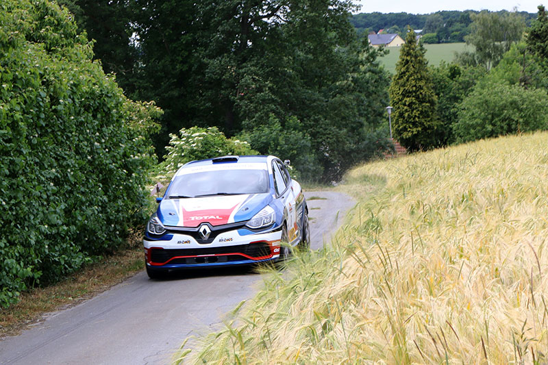 ¬¬Rallye Wartburg: Carsten Mohe setzt im Renault Clio R3T voll auf Angriff 