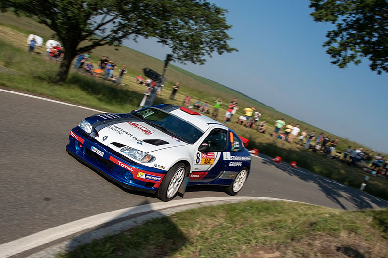 Publikumsliebling „Maxi-Mohe“ kämpft bei der ADAC Rallye Stemweder Berg im infernalischen Mégane um Bestzeiten 